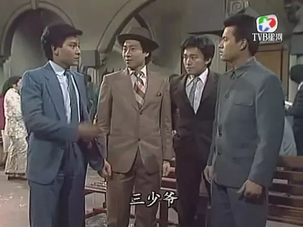 巅峰李小龙_李小龙的演艺生涯高峰与低谷_高峰低谷电的时间段