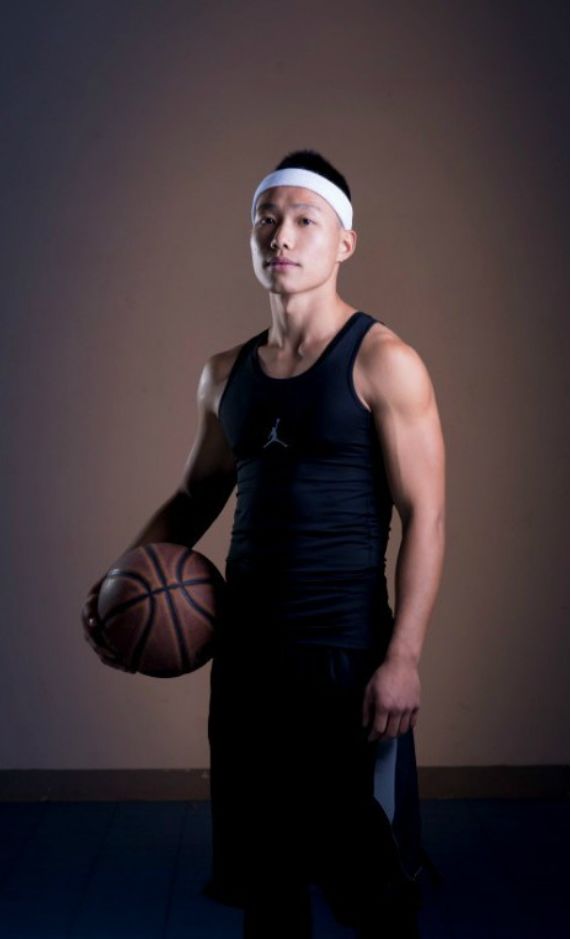 李易峰综艺节目2021_李易峰参与新综艺录制，期待精彩展现_李易峰综艺感很强