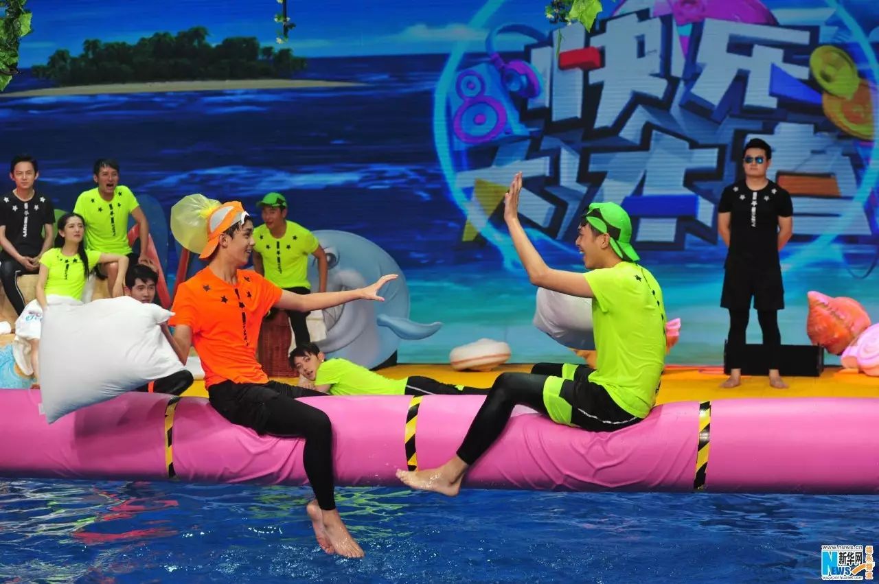 李易峰综艺节目2021_李易峰参与新综艺录制，期待精彩展现_播放李易峰参加的综艺