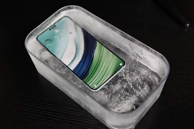 华为哪款手机是玻璃机身_昆仑玻璃如何提升华为手机的耐用性？_华为手机用什么玻璃