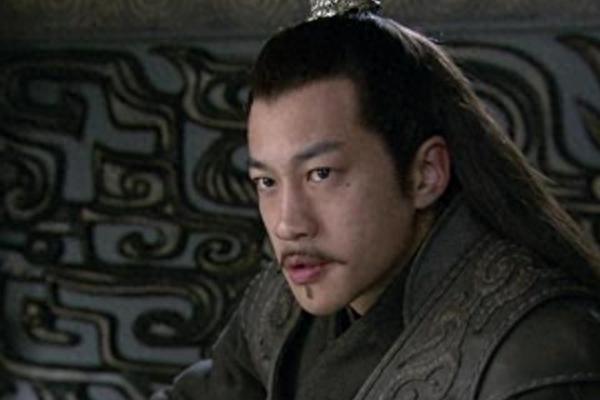 三国吕布趁火打劫徐州:背后的利益权衡与三十六计的运用