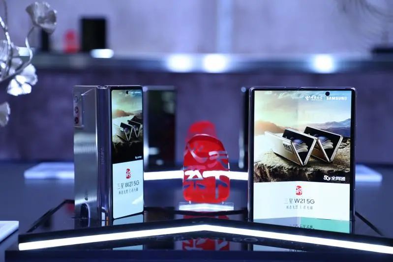 多彩手机壁纸_nova系列手机的多彩外观选择_多彩外设官网