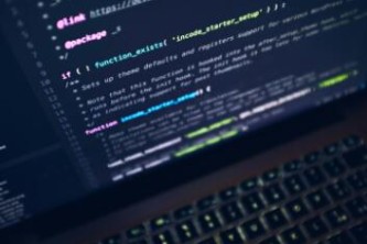 数字货币价格风险评估模型：历史数据、统计指标与技术分析