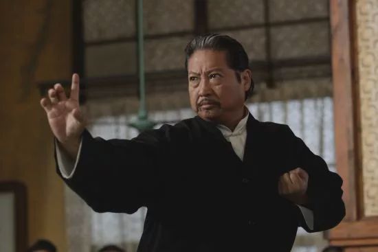 洪金宝：香港影坛大哥大，功夫喜剧重要开创者的传奇演艺生涯