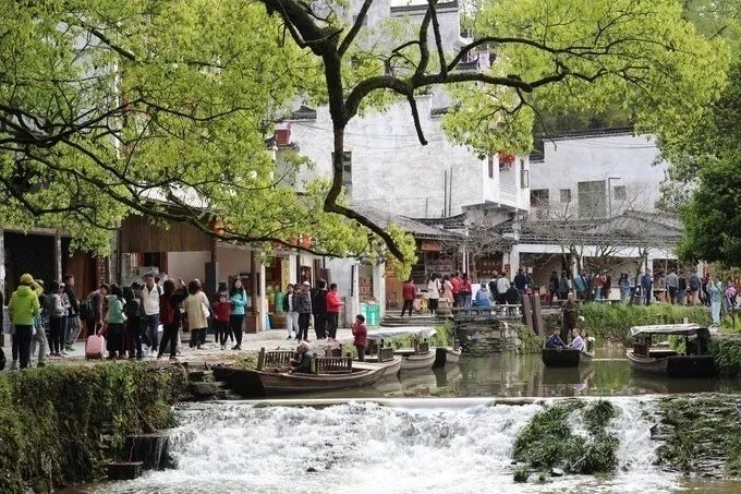 自驾游攻略：如何选择适合的汽车？_自驾游汽车首选_自驾游选什么车好