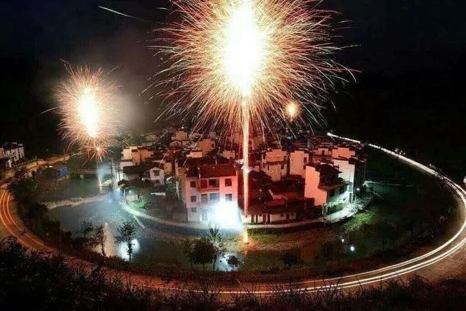 自驾游攻略：如何选择适合的汽车？_自驾游汽车首选_自驾游选什么车好