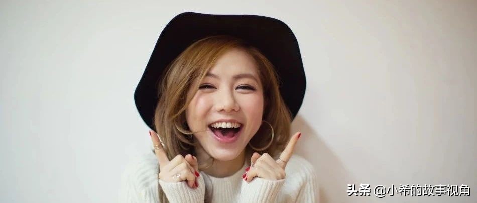 邓紫棋发布音乐创作书，分享自己的音乐心路历程_邓紫棋的音乐鉴赏_邓紫棋对音乐的努力