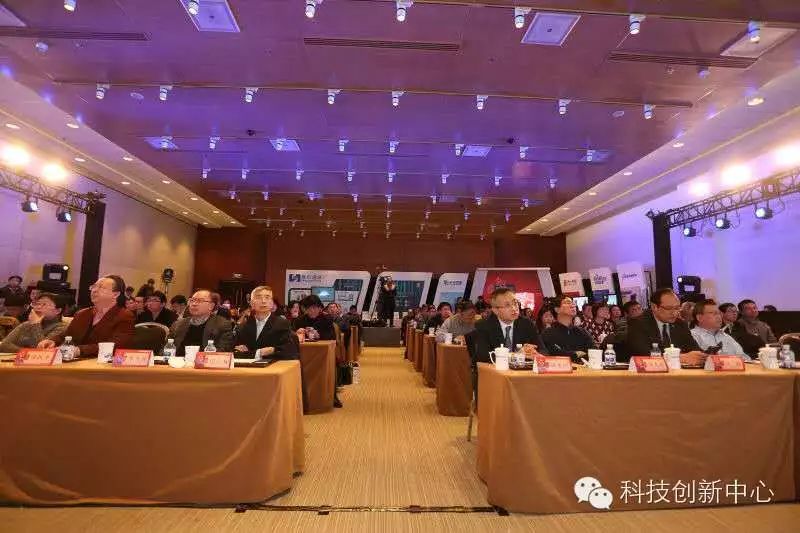 安全机制与用户信任：最新手机系统的挑战_信任安全指令_信任机制是什么