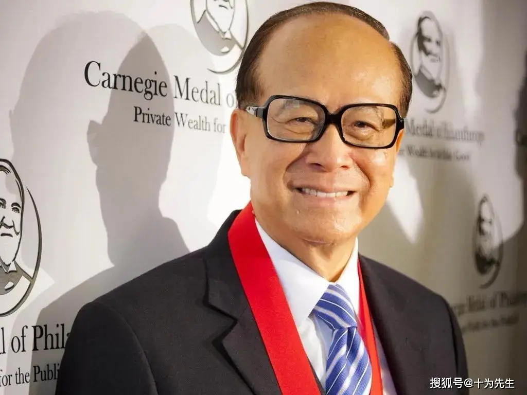 李嘉诚在香港囤了多少地_李嘉诚掌握香港的地皮_从香港到全球：李嘉诚的商业帝国