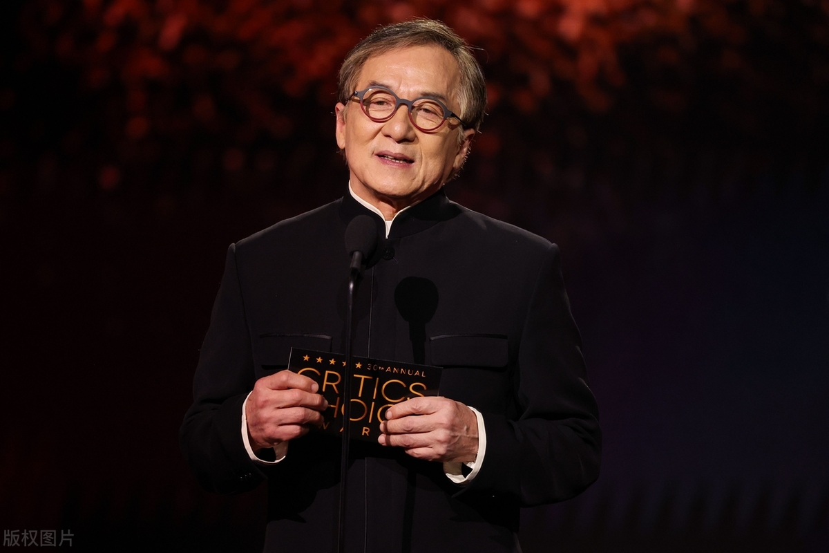 成龙华语电影杰出贡献演员_成龙：华语电影的名片_名片成龙华语电影在线观看