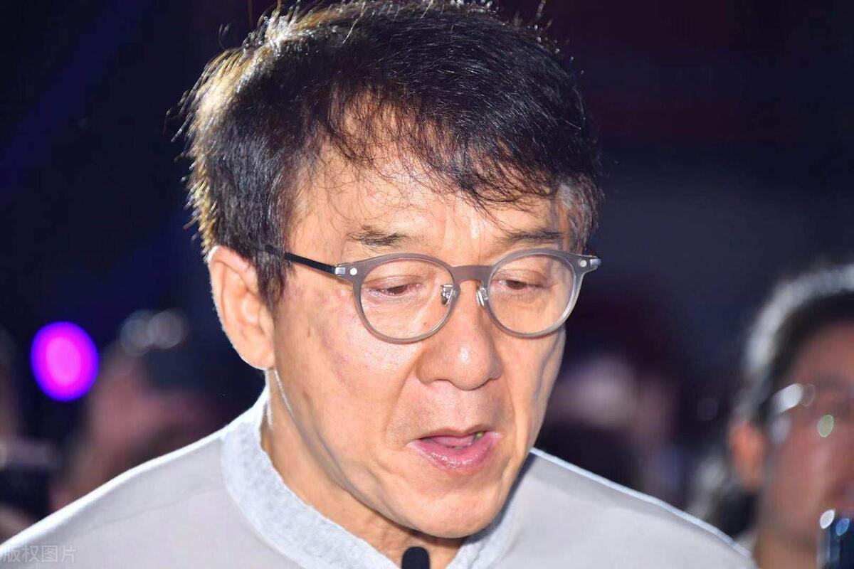 成龙华语电影杰出贡献演员_成龙：华语电影的名片_名片成龙华语电影在线观看