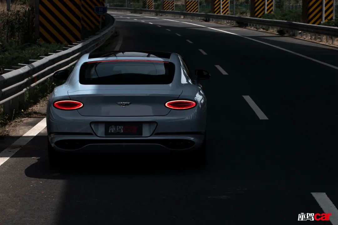 宾利的logo寓意_宾利的寓意和设计理念_宾利，奢侈品与汽车艺术的象征