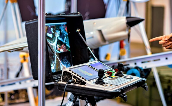 2020灯光节无人机表演_灯光秀无人机多少钱一台_无人机灯光秀的技术挑战与解决方案