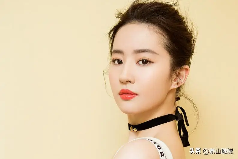 33岁刘亦菲再回巅峰_刘亦菲回中国了吗_刘亦菲的影视回归：新作品瞩目