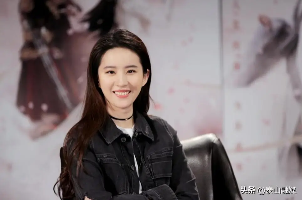 33岁刘亦菲再回巅峰_刘亦菲的影视回归：新作品瞩目_刘亦菲回中国了吗
