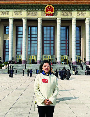 跨界的歌手_跨界歌王华晨宇_华晨宇与跨界艺人共同创作，突破音乐界限