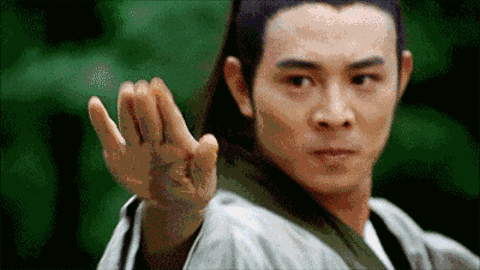 李连杰近况曝光：功夫巨星健康状况引关注，与甄子丹成龙对比显衰老