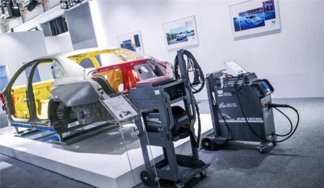 保养凯迪拉克维护费用_如何保养与维护你的凯迪拉克？_凯迪拉克保养梗