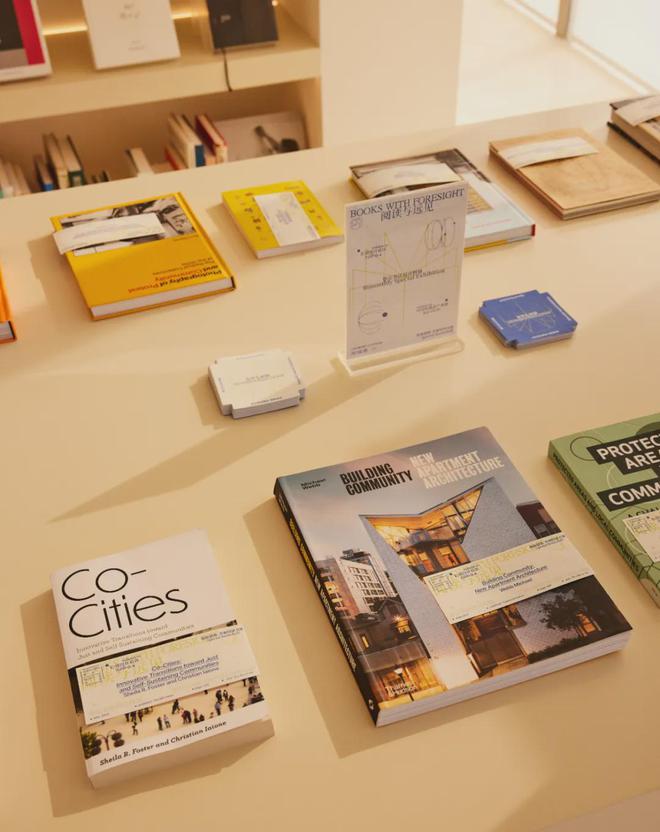 奔驰引领行业发展_奔驰的愿景_奔驰的未来：创新、可持续与品牌愿景