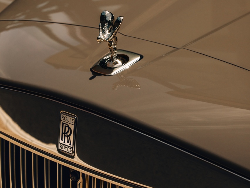 劳斯莱斯降价100万，豪车市场掀起打折促销热潮