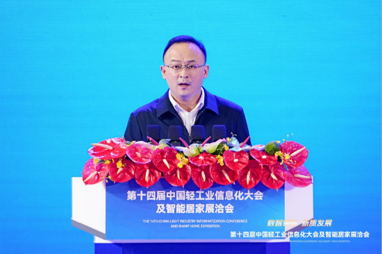 重庆市政府副秘书长全伟