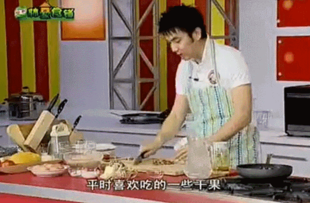 蓝洁瑛拍广告_蓝洁瑛2002年代言视频_蓝洁瑛的时尚代言与市场运作