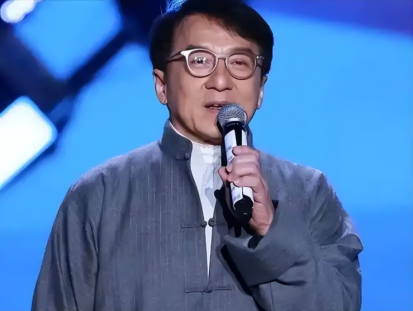 洪金宝的电影选角与角色分析_洪金宝经典角色_洪金宝导演