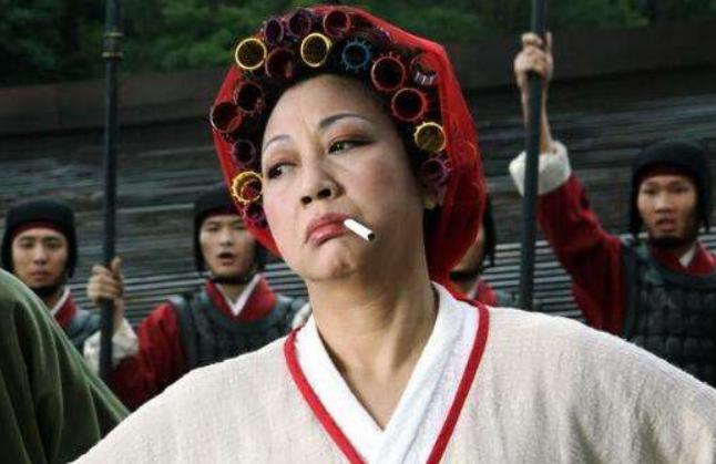 导演洪金宝_洪金宝经典角色_洪金宝的电影选角与角色分析