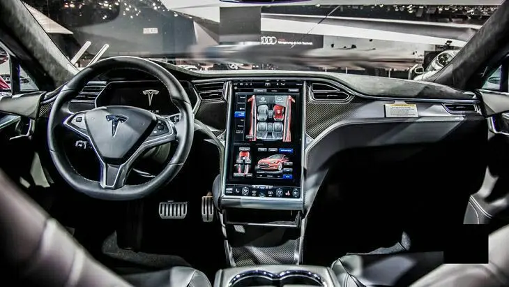 宝马操作界面体验用户设计方案_宝马的用户界面设计与操作体验_宝马车操作系统的说明