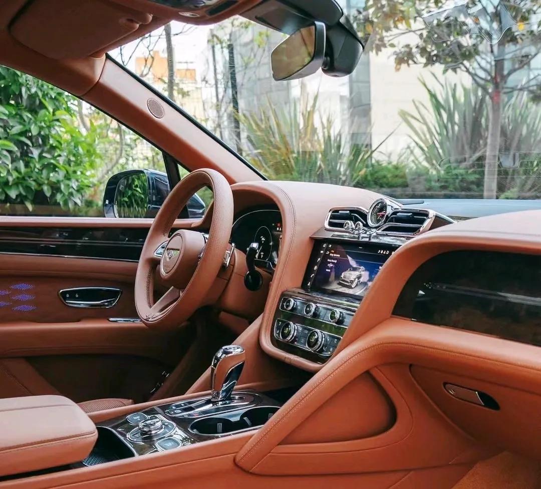 宾利汽车：豪华与性能的完美结合_宾利顶级豪车_宾利顶级